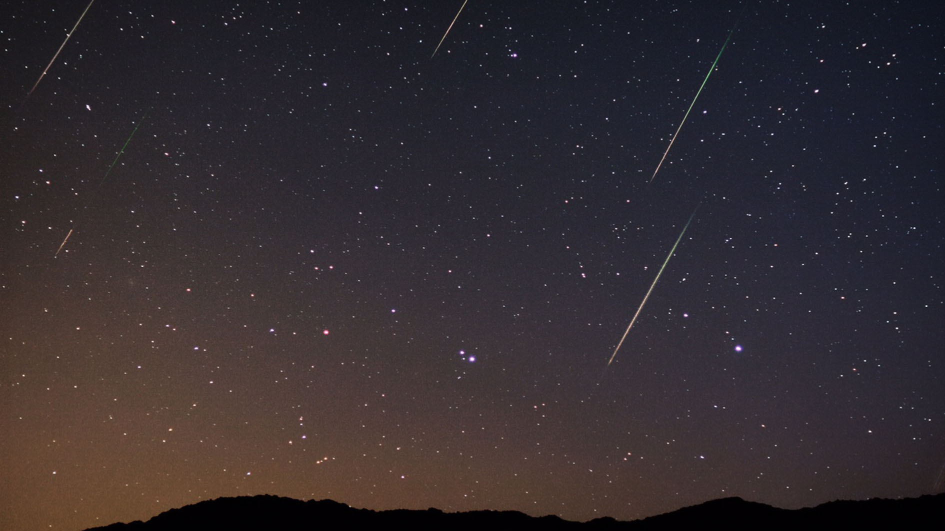 Le tracce di 4 Perseidi, foto: Sebastian Voltmer